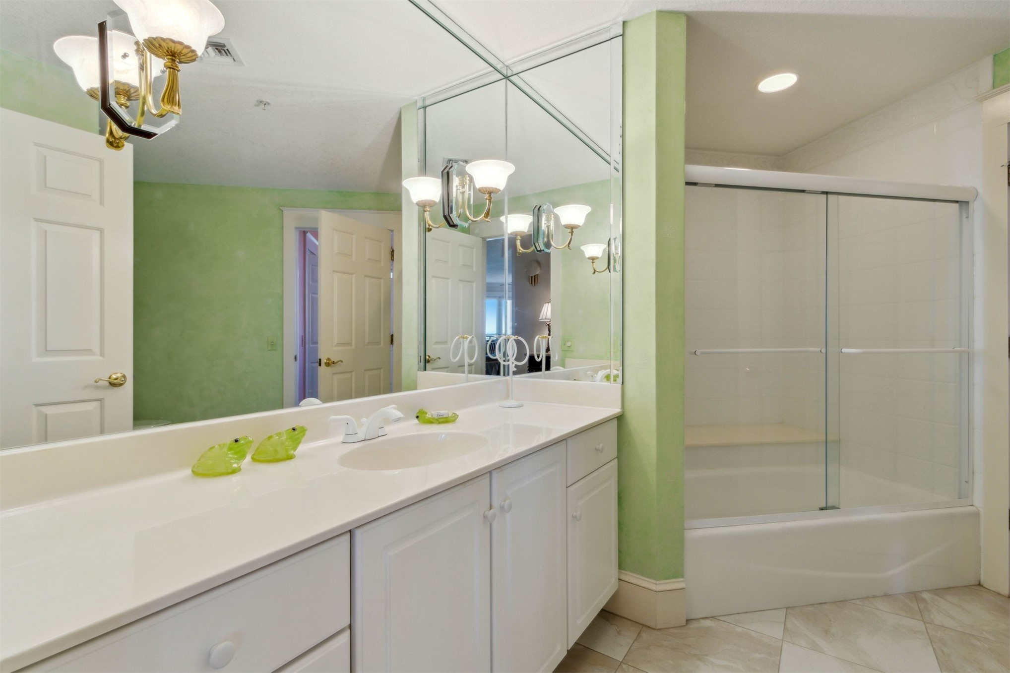 457 BEACHSIDE PLACE 457