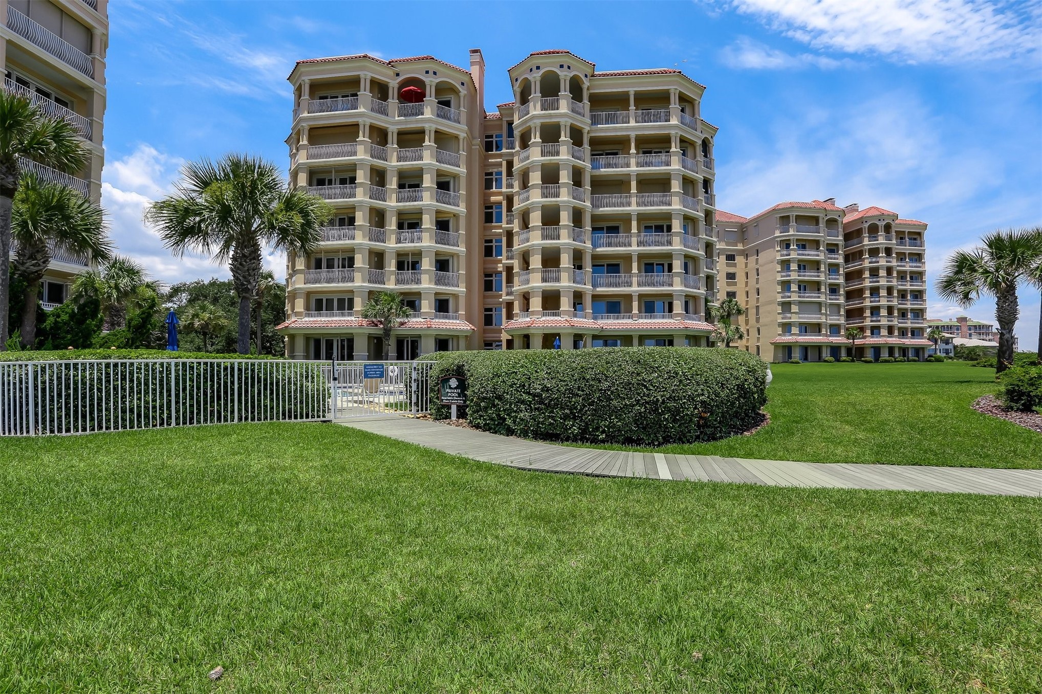457 BEACHSIDE PLACE 457