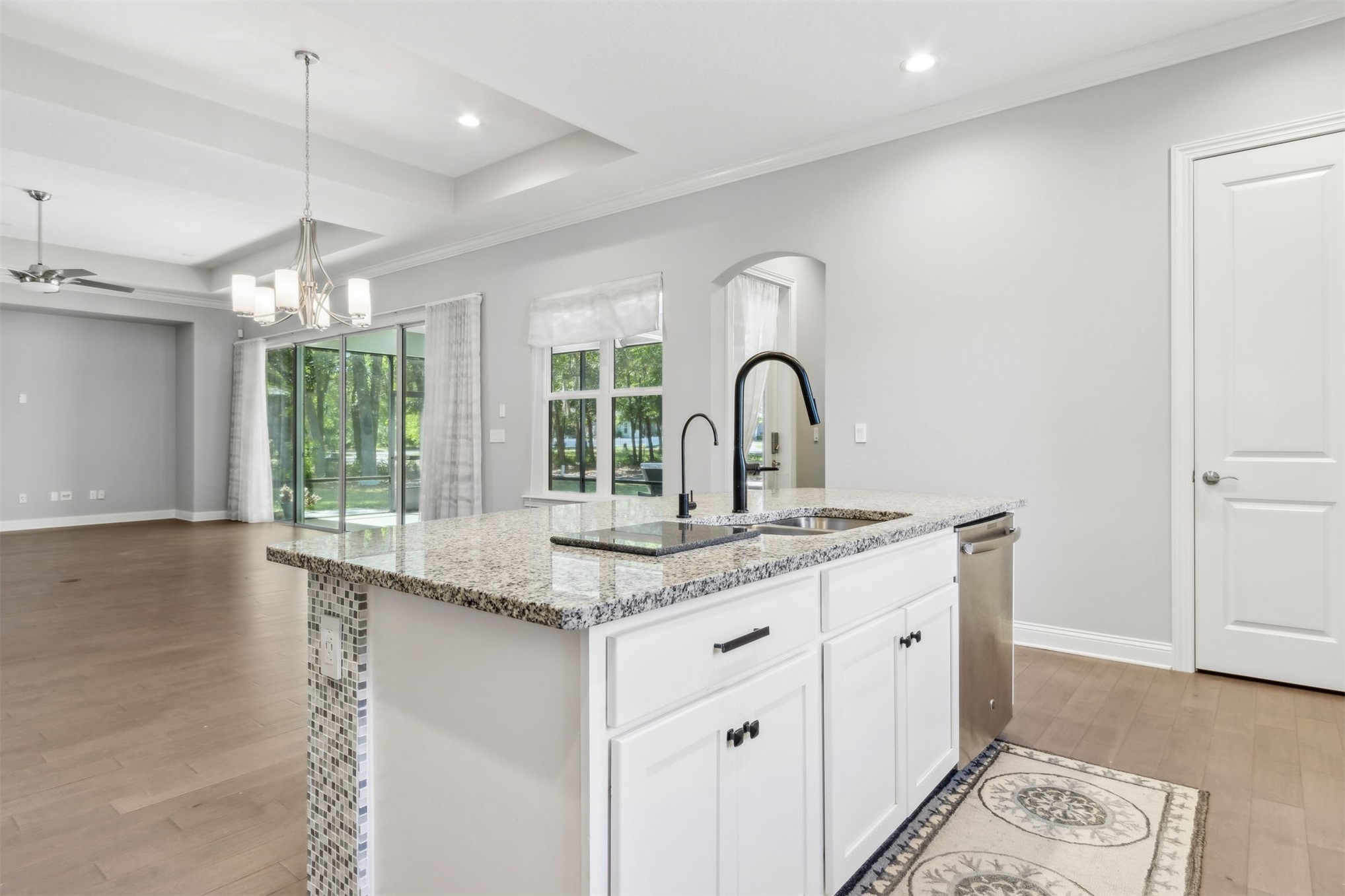 29243 GRANDVIEW MANOR