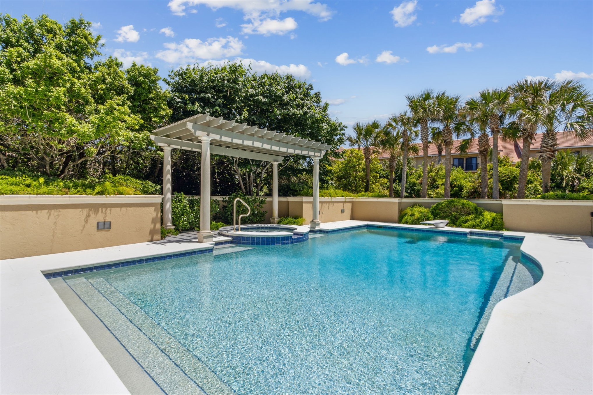 28 DUNES ROW