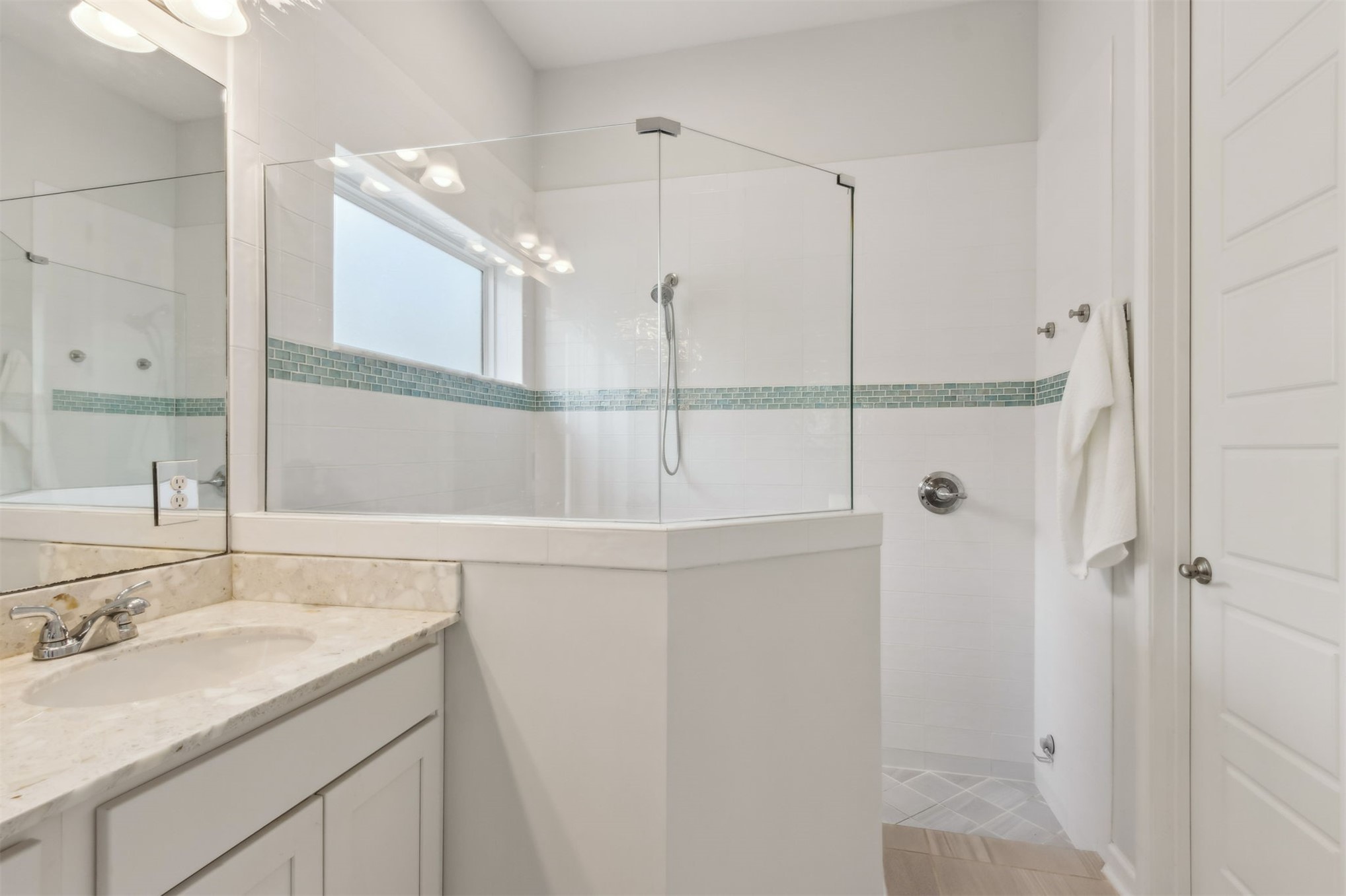 2815 TURTLE SHORES DRIVE