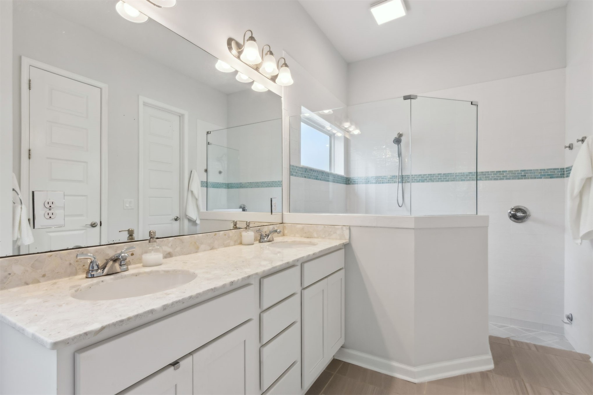 2815 TURTLE SHORES DRIVE