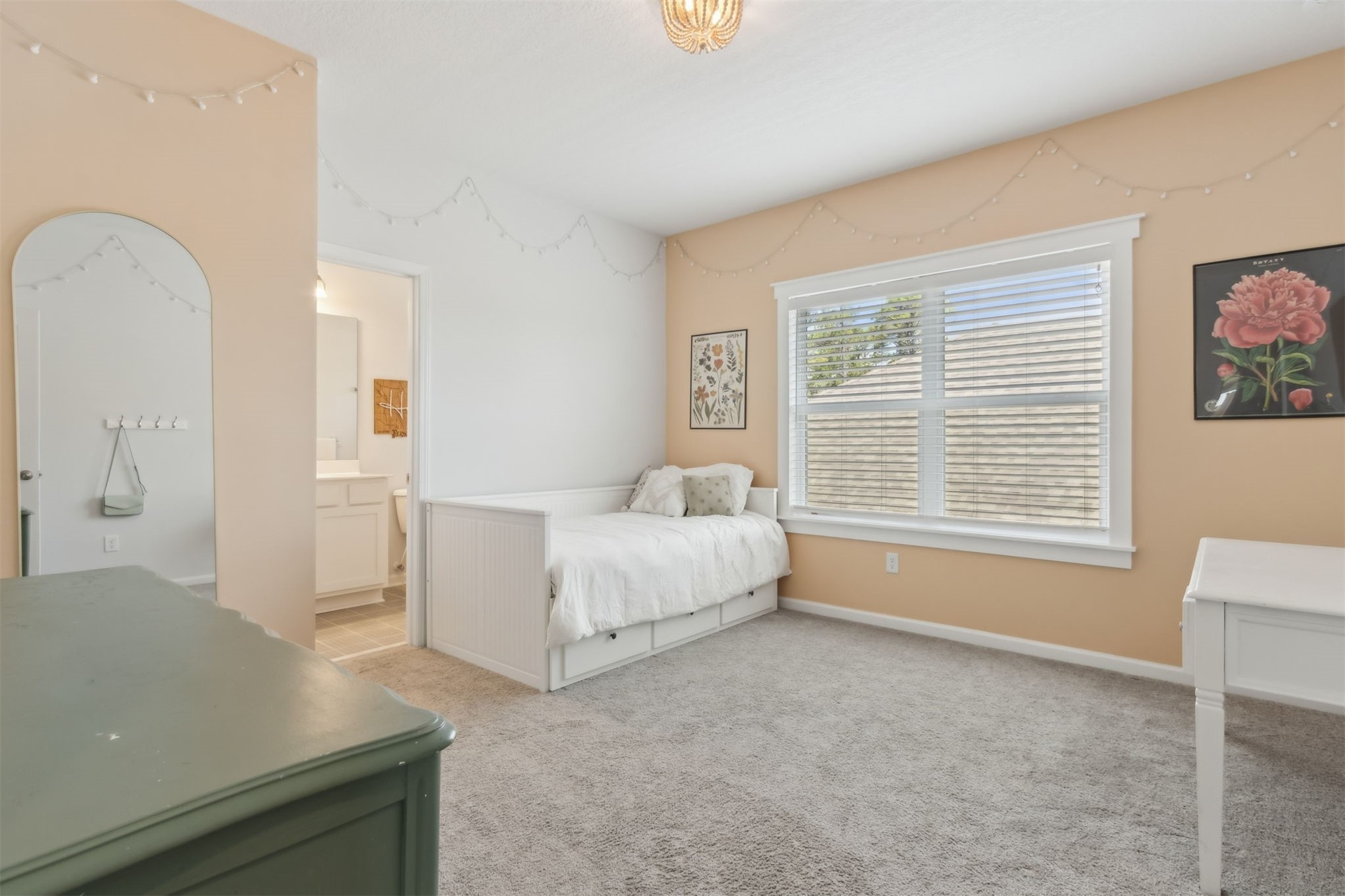 2815 TURTLE SHORES DRIVE