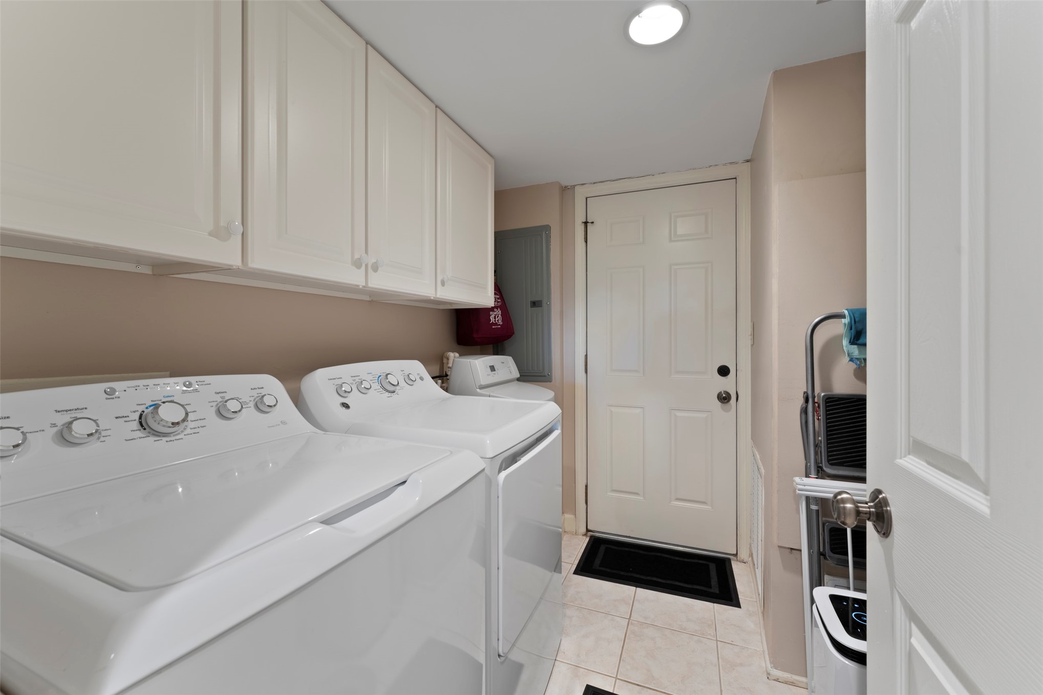 3017 SEA MARSH ROAD 3017
