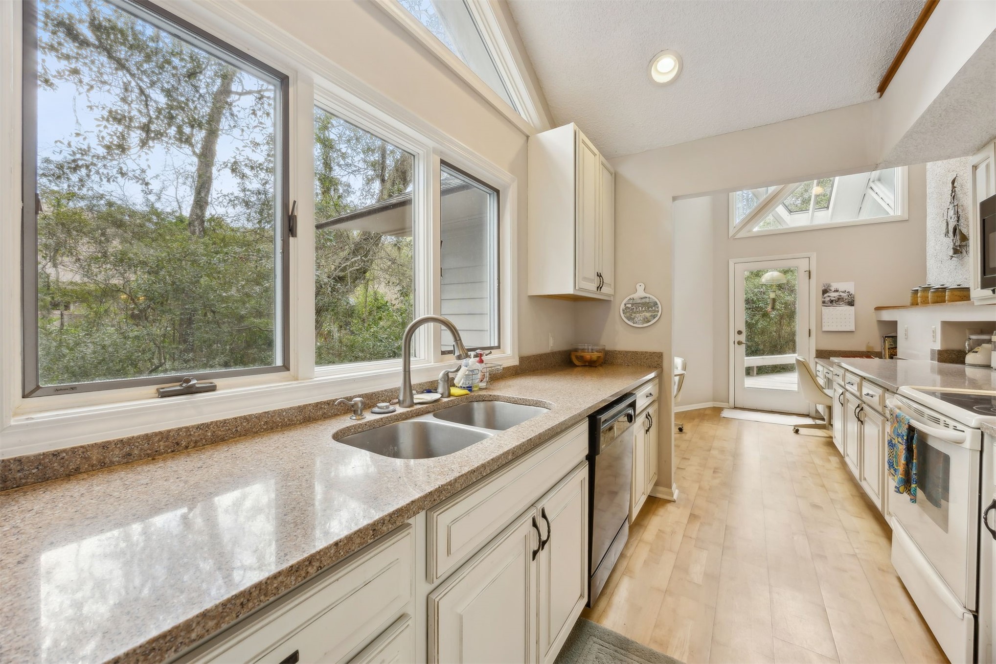 59 LAUREL OAK ROAD