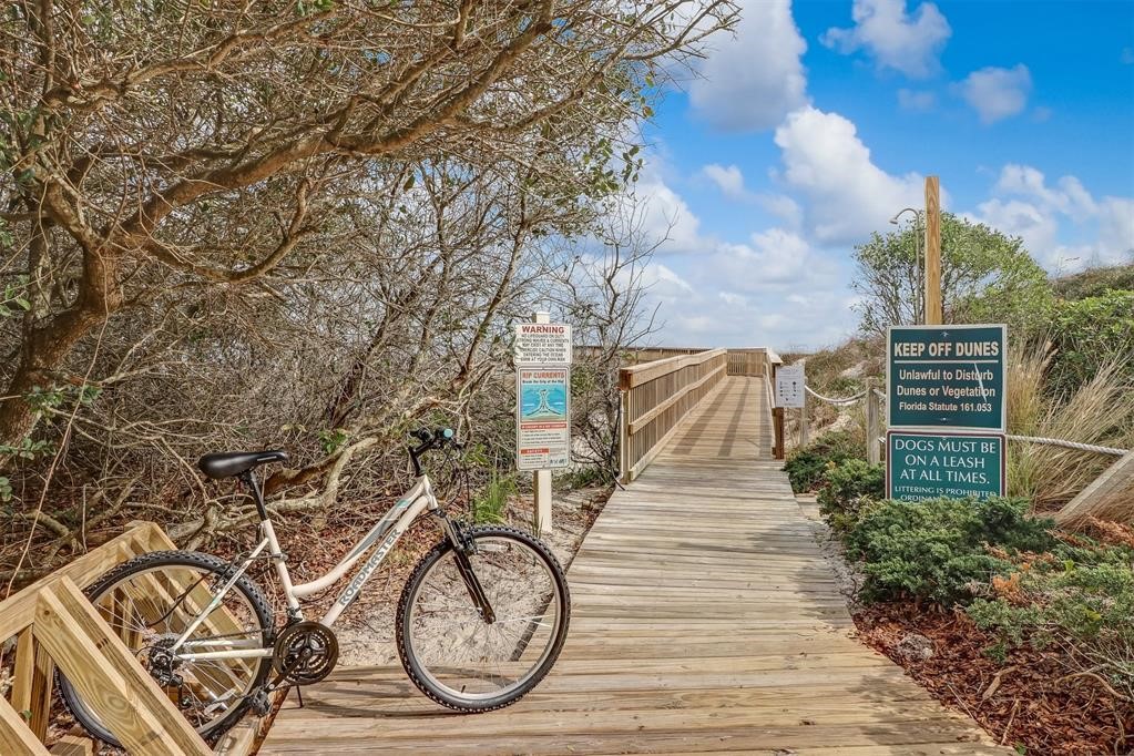 2004 BEACH WOOD ROAD 2004