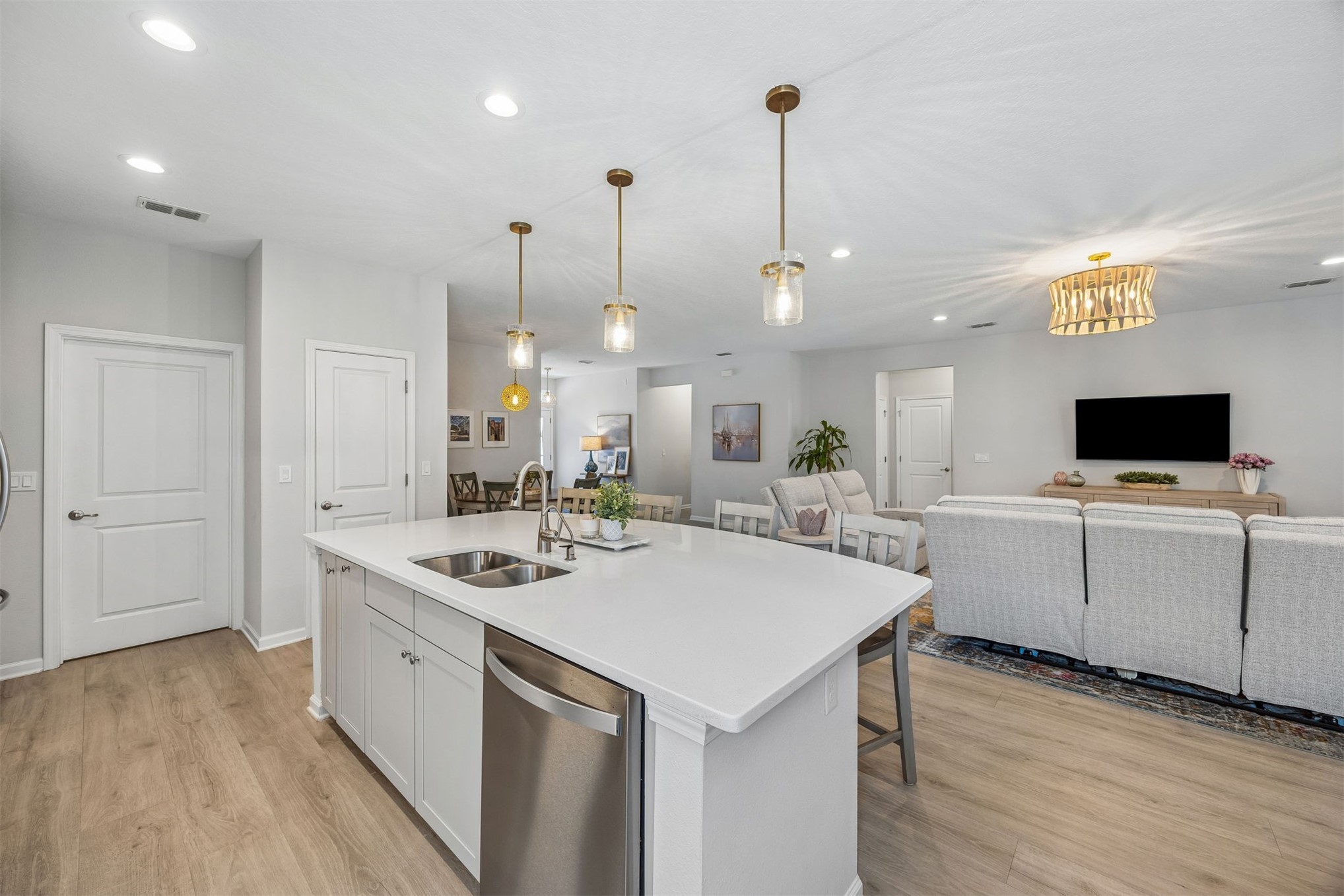 95198 ORCHID BLOSSOM TRAIL