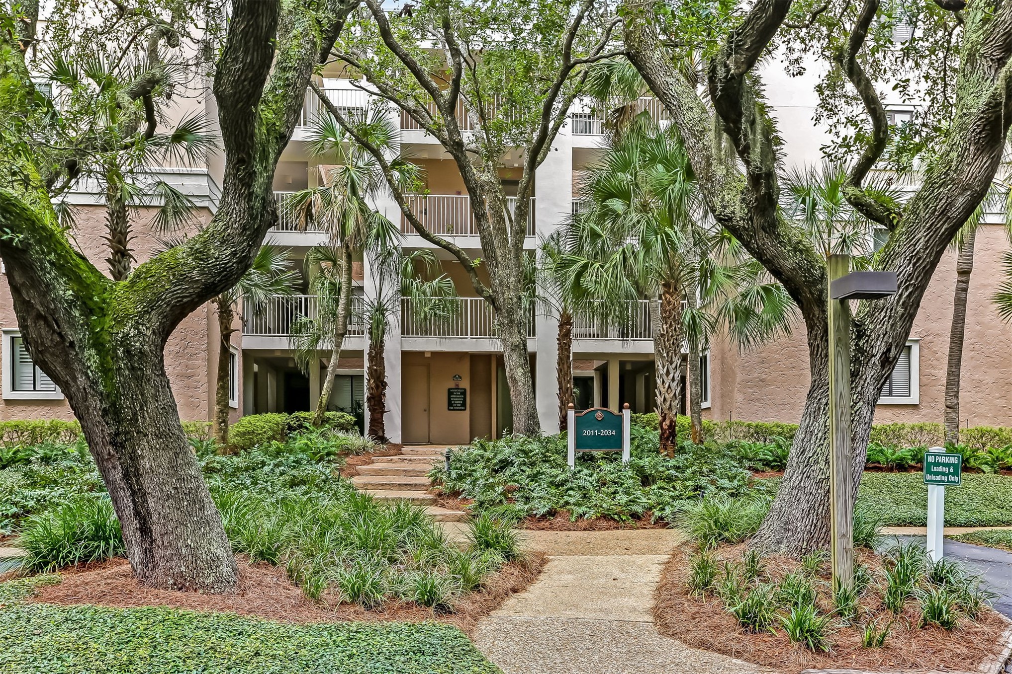 2013 BEACH WOOD ROAD