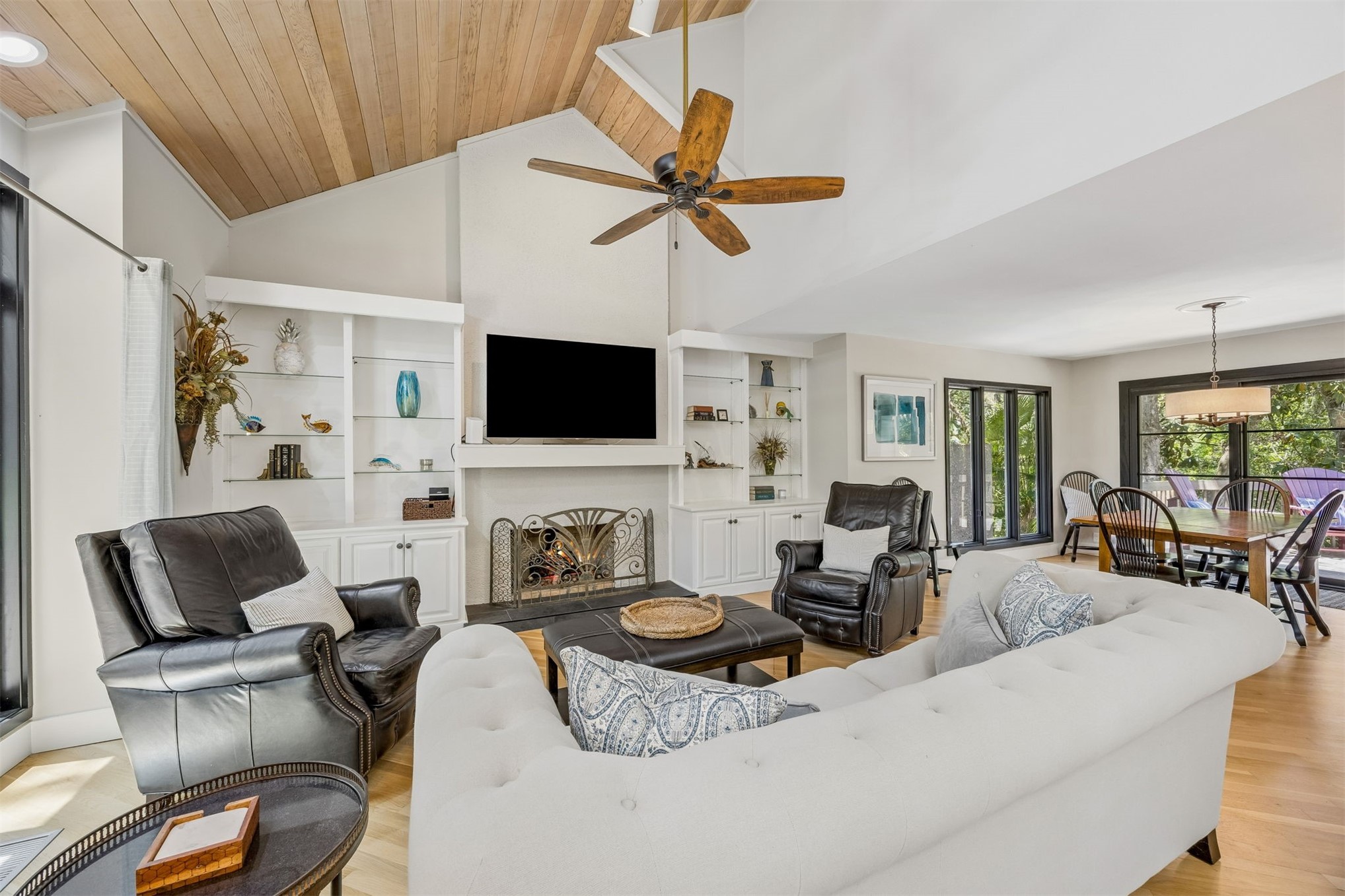 57 LAUREL OAK