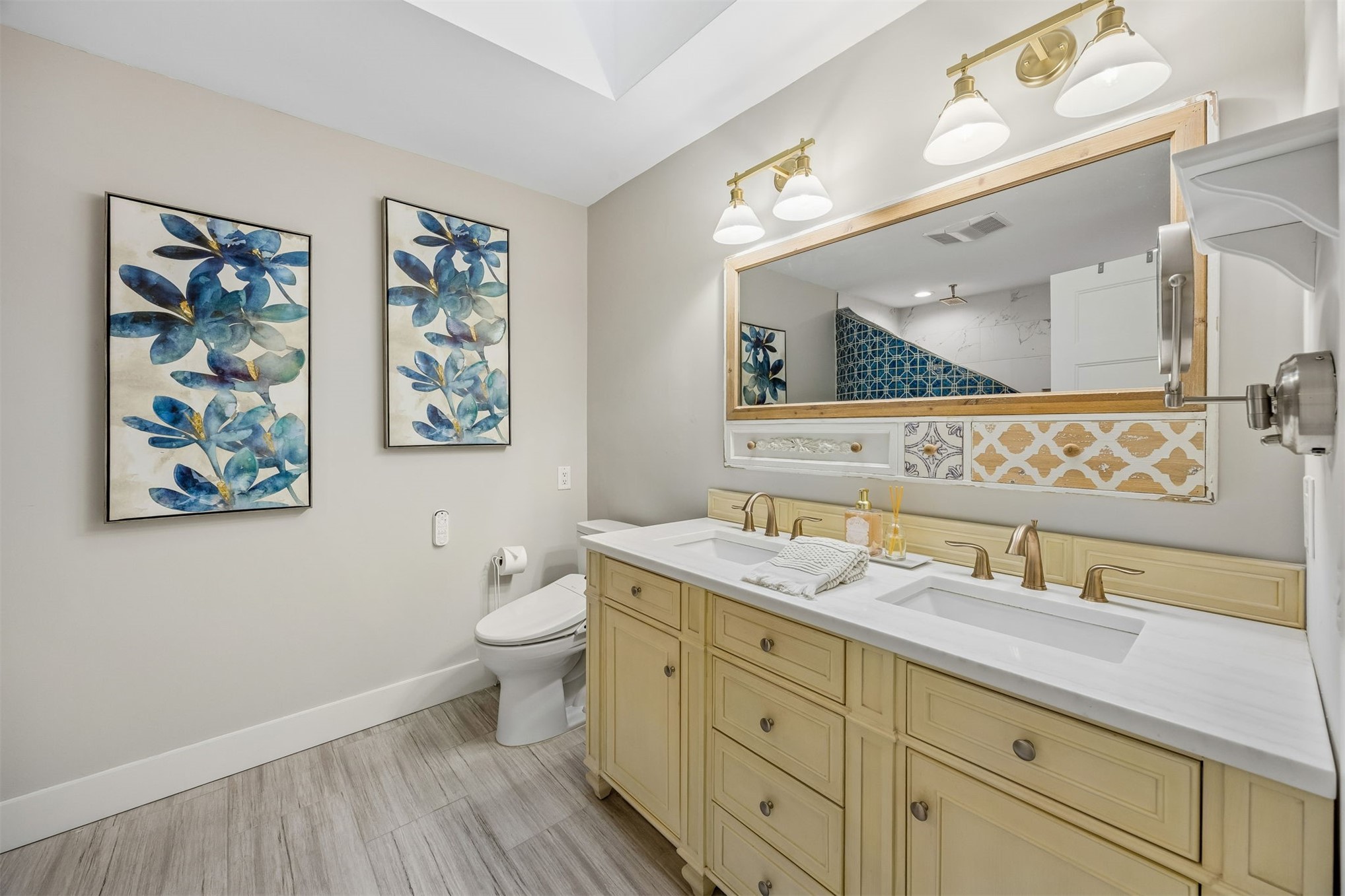 57 LAUREL OAK