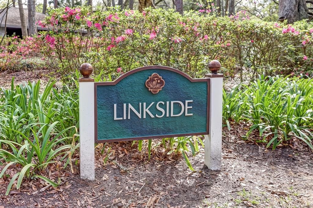 2206 BOXWOOD LANE 2206