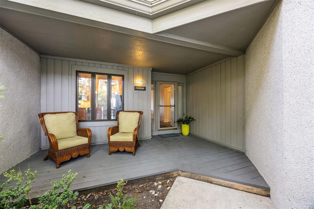 2206 BOXWOOD LANE 2206
