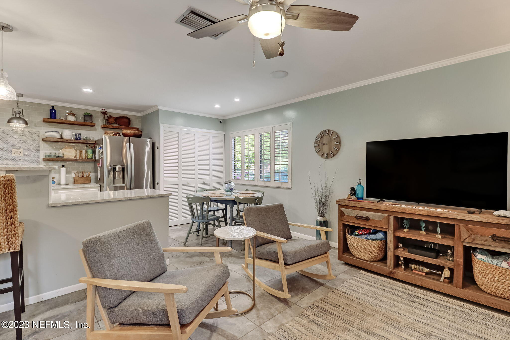 2700 MIZELL Avenue, 903