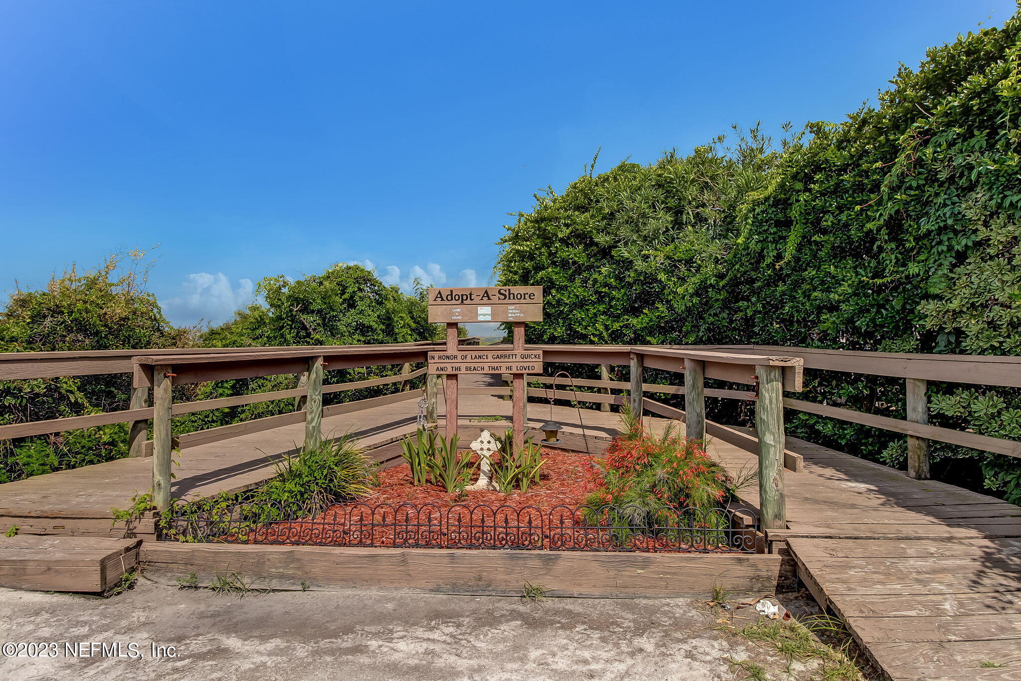 2700 MIZELL Avenue, 903