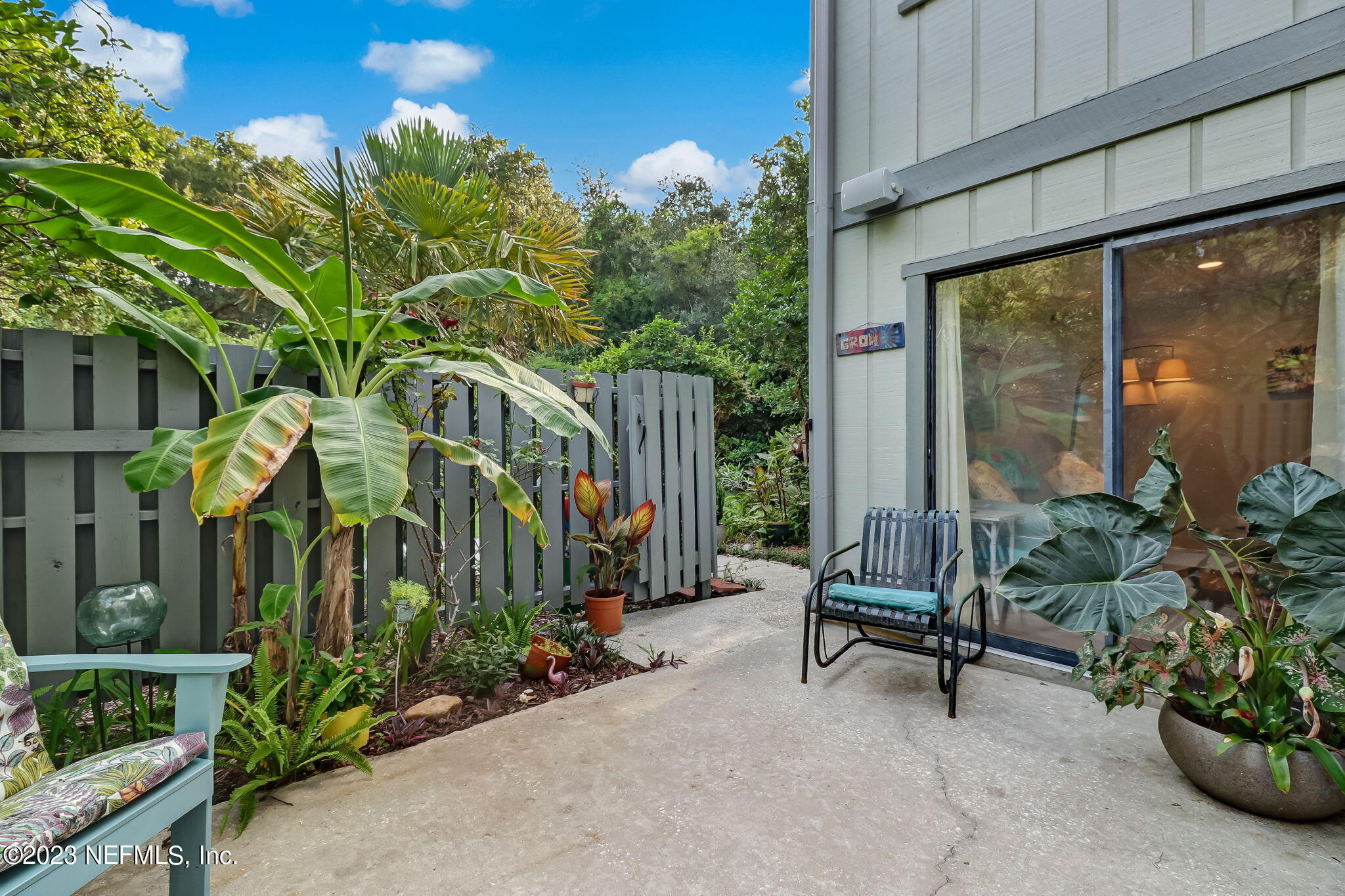2700 MIZELL Avenue, 903
