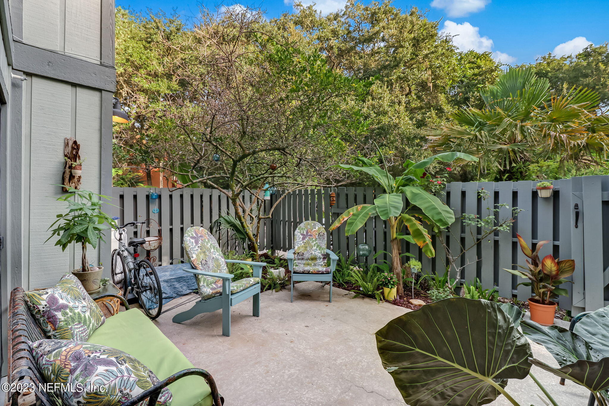 2700 MIZELL Avenue, 903