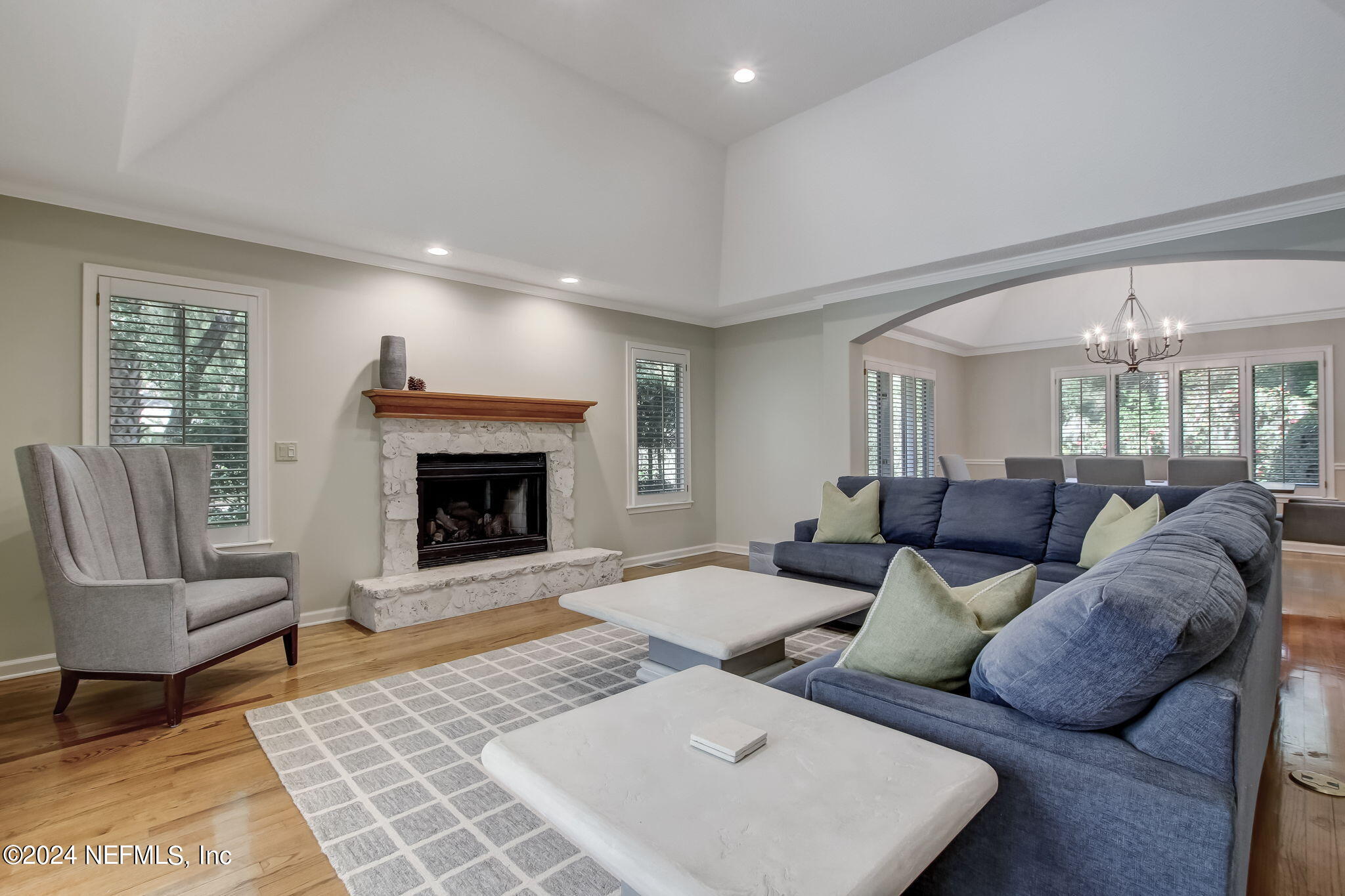 19 SPARKLEBERRY Court