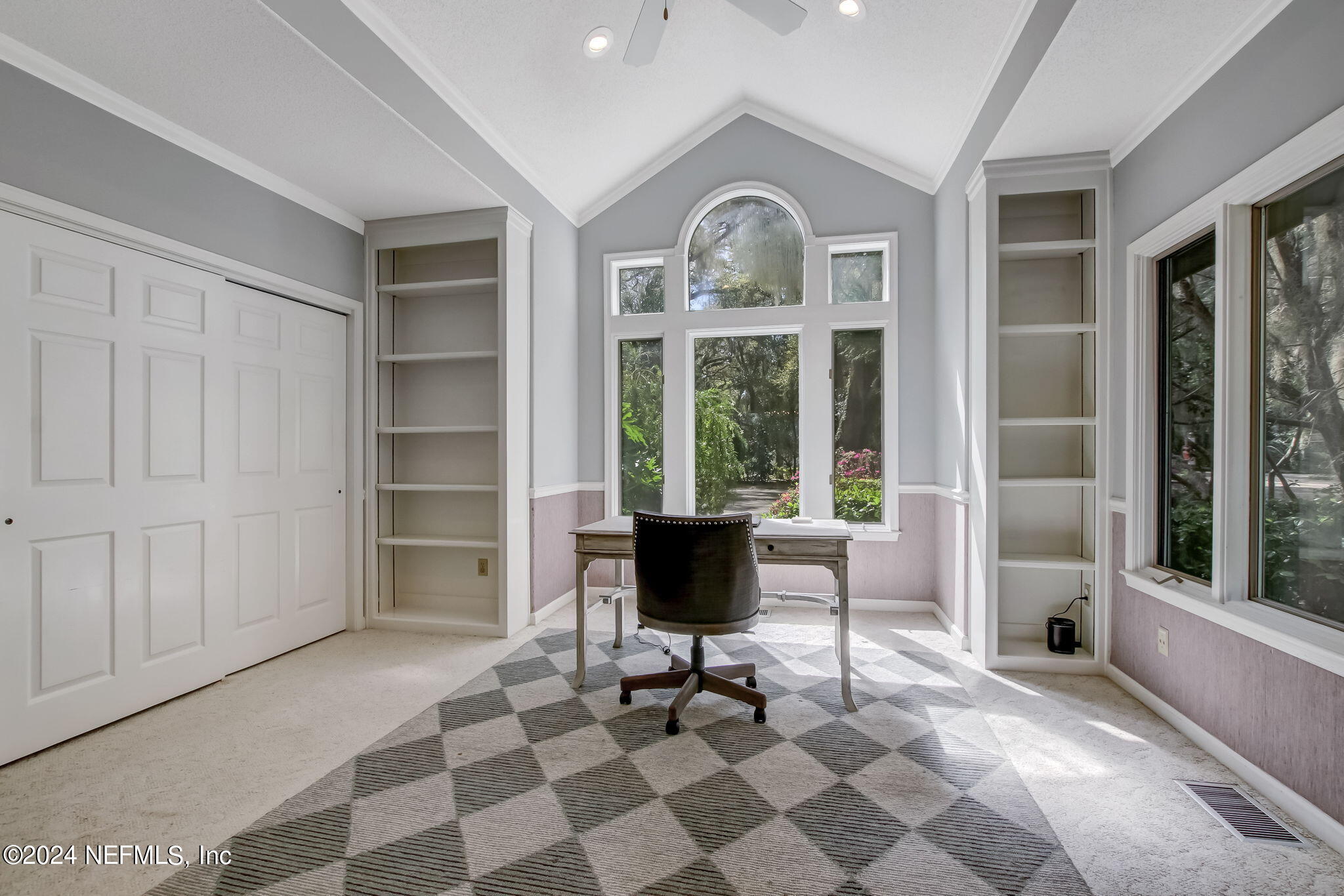 19 SPARKLEBERRY Court