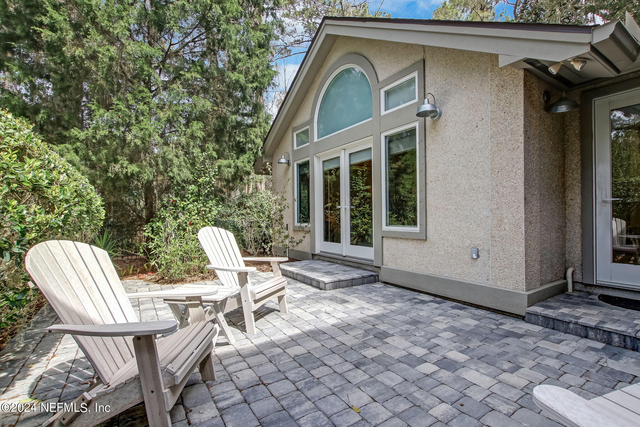 19 SPARKLEBERRY Court