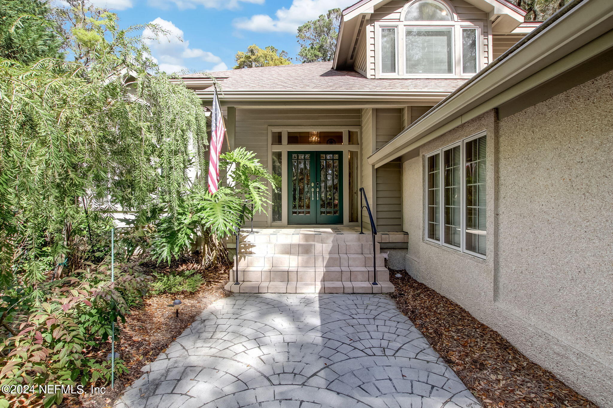 19 SPARKLEBERRY Court