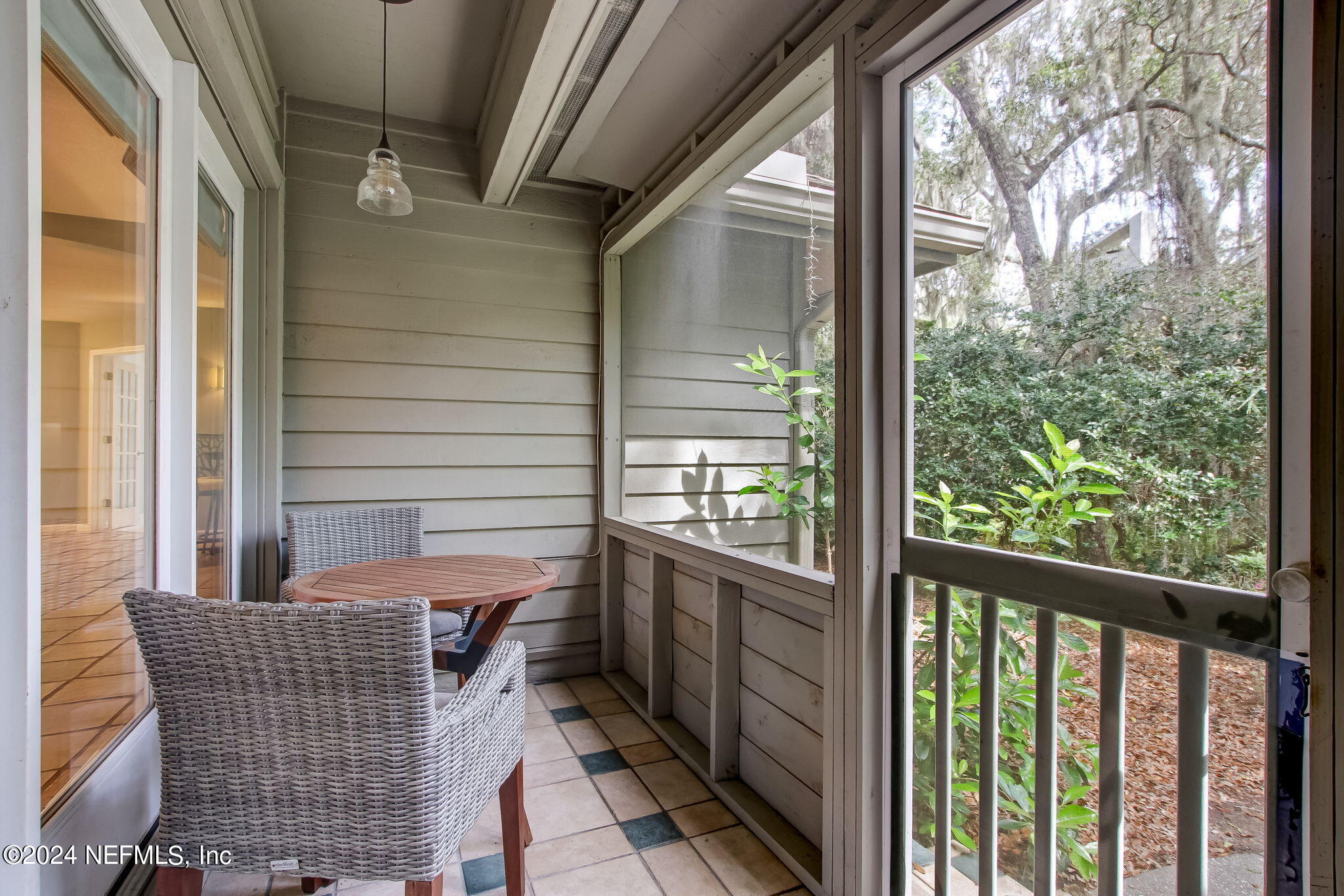 19 SPARKLEBERRY Court