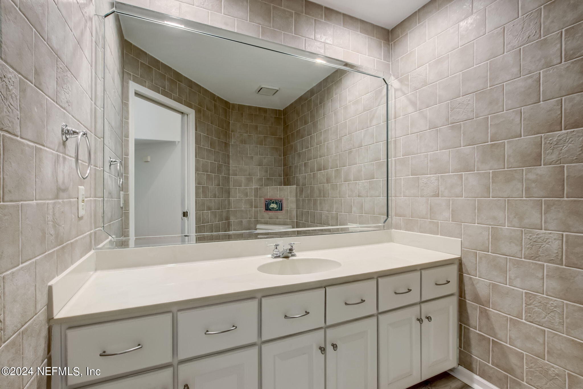 19 SPARKLEBERRY Court