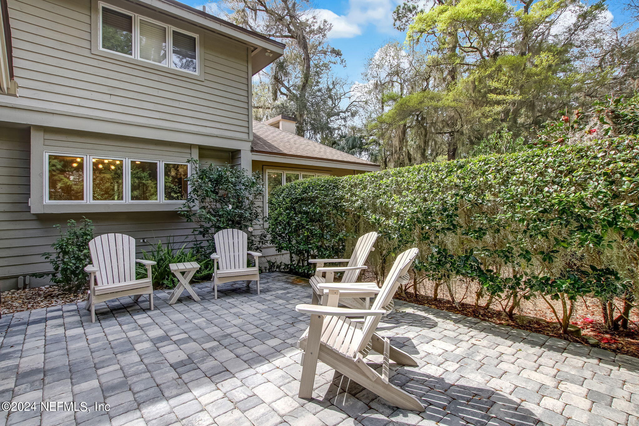 19 SPARKLEBERRY Court