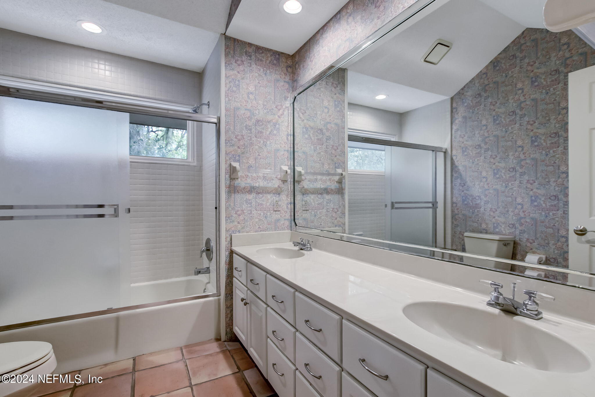 19 SPARKLEBERRY Court