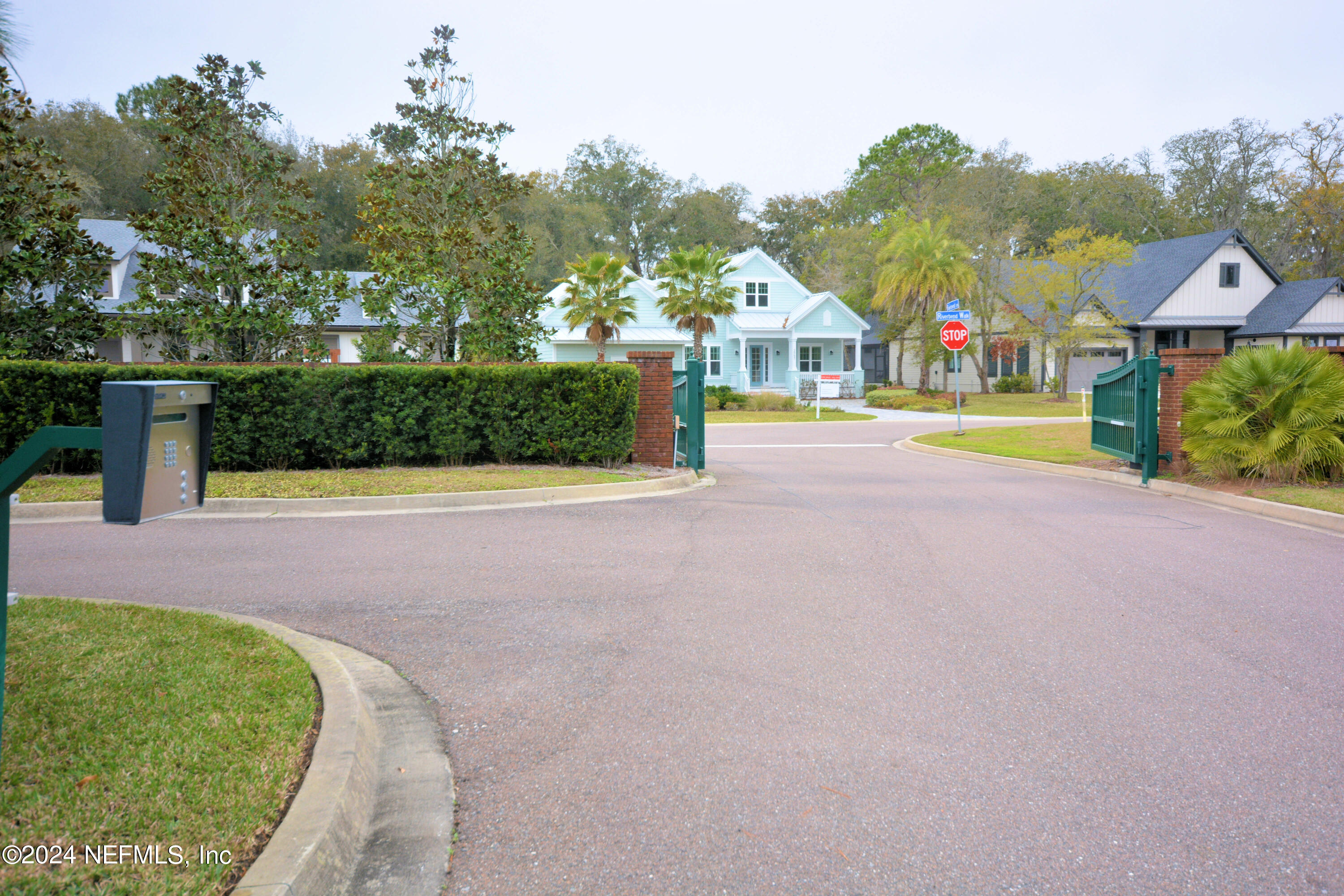 2926 RIVERBEND Walk