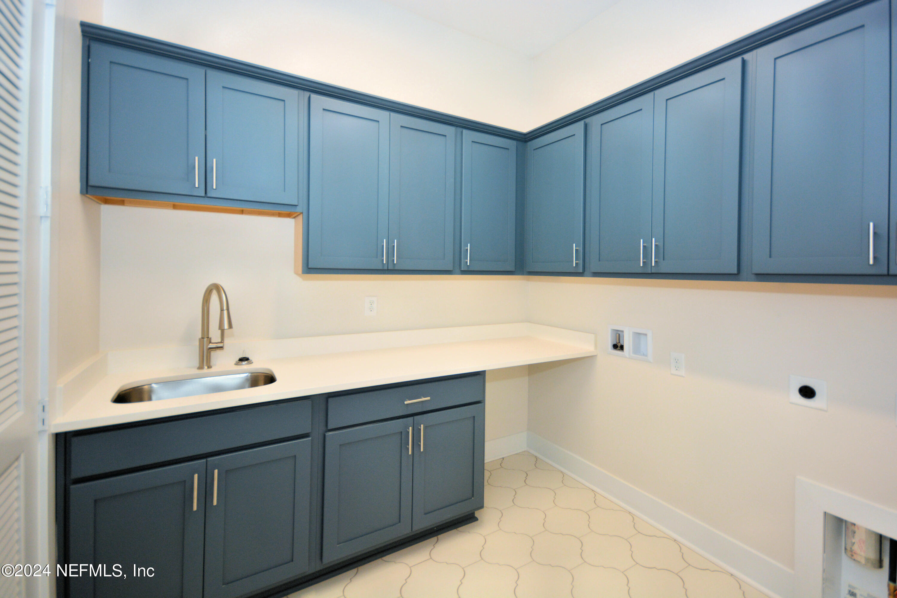 2926 RIVERBEND Walk