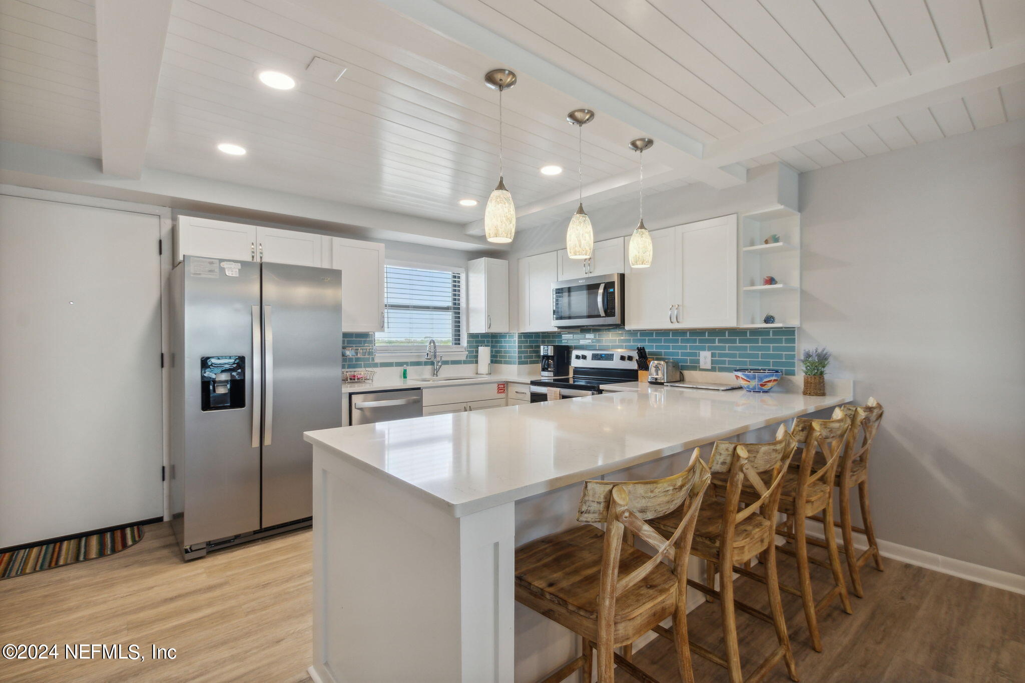 3240 S FLETCHER Avenue, 782