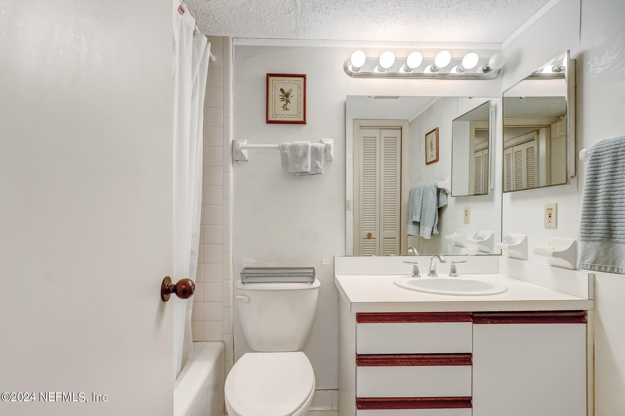 3460 S FLETCHER Avenue, 105
