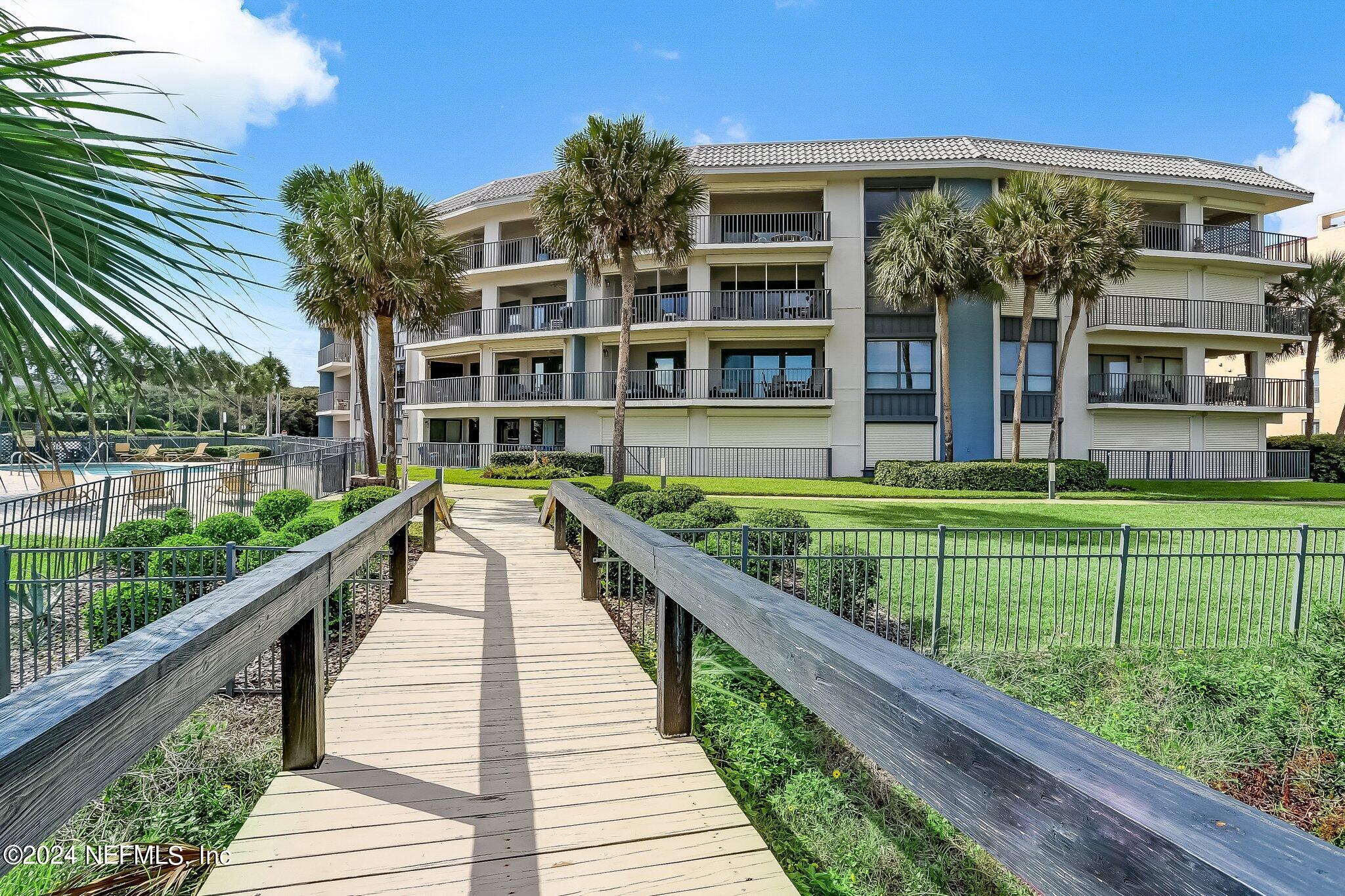 3460 S FLETCHER Avenue, 105