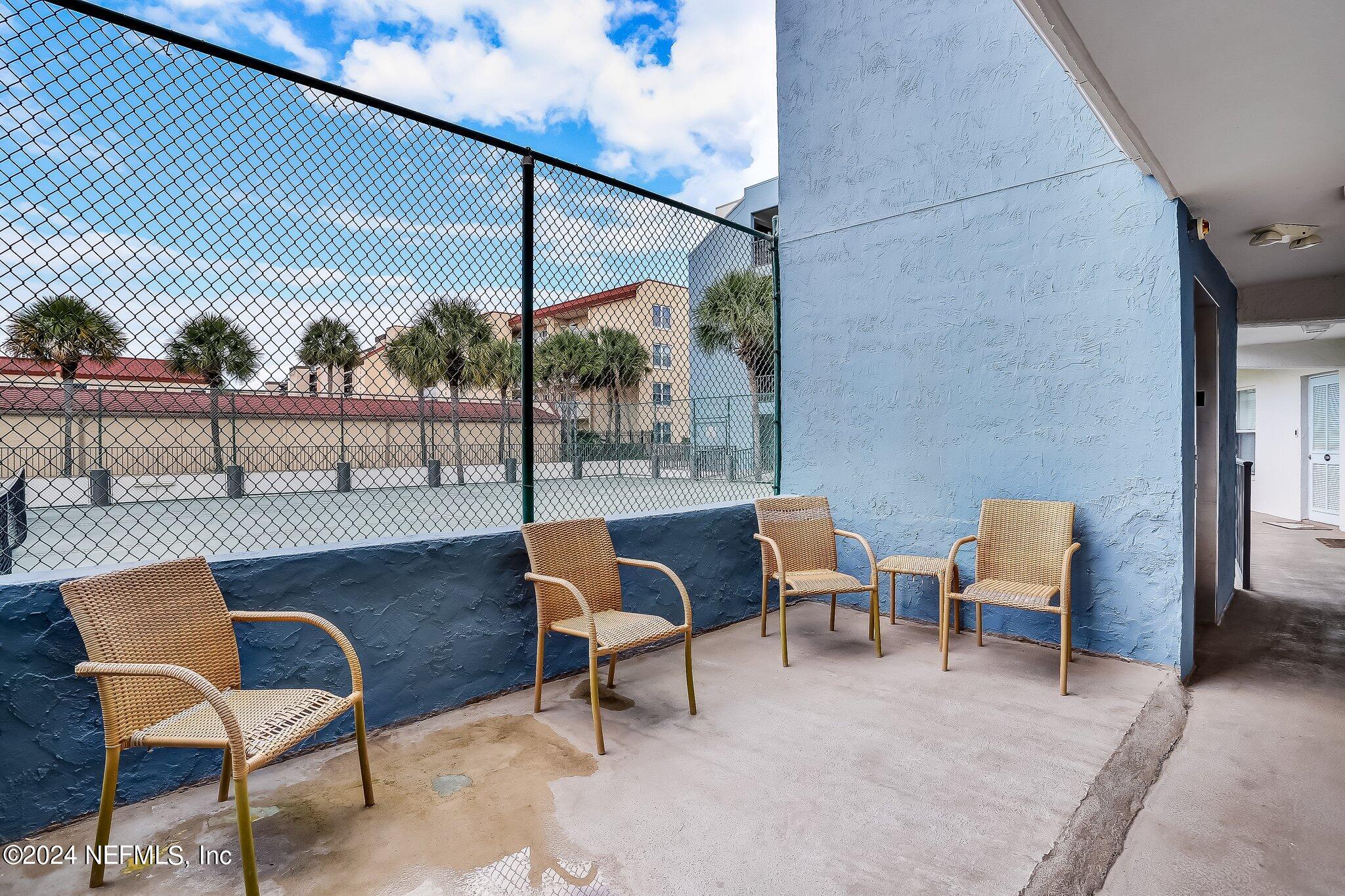 3460 S FLETCHER Avenue, 105