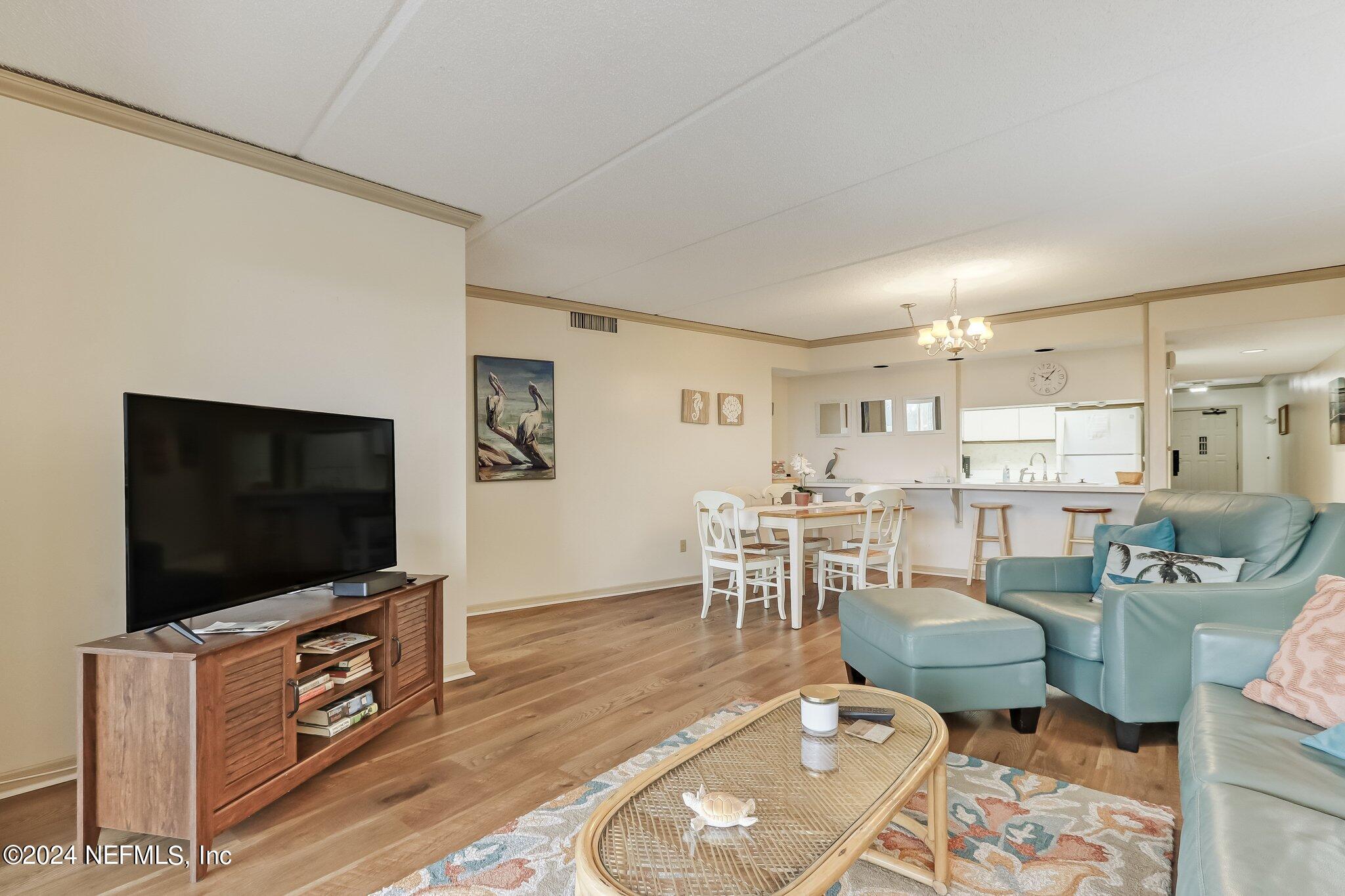 3460 S FLETCHER Avenue, 105