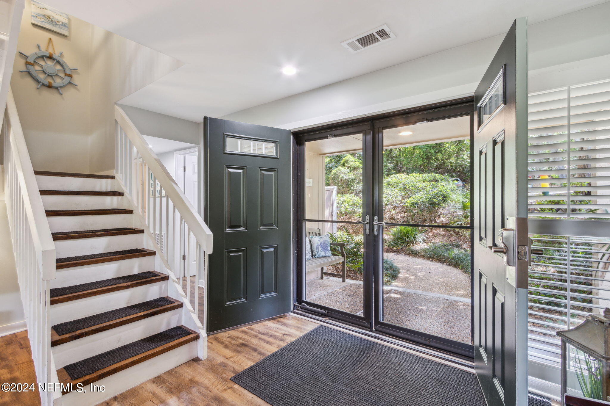 2039 BEACH WOOD Road