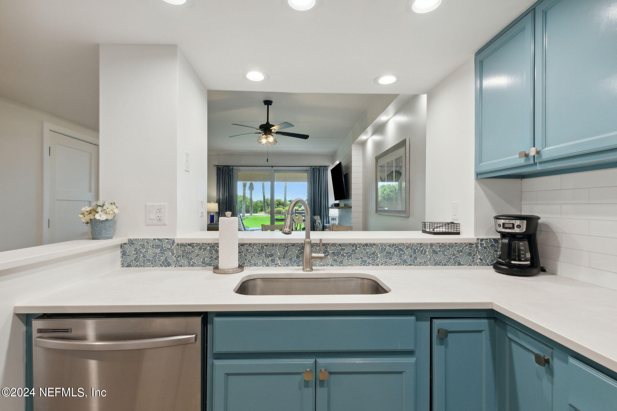 1612 SEA DUNES Place 1609
