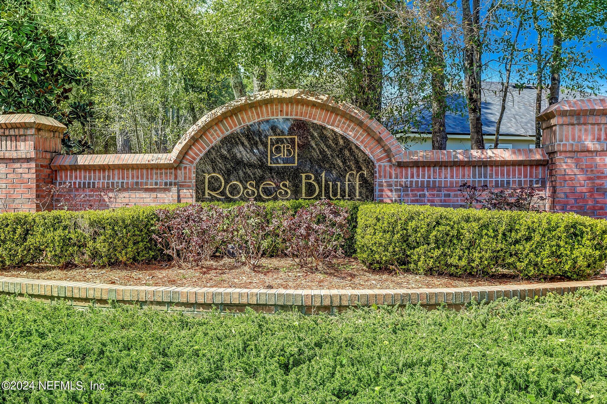 97218 BLUFF VIEW Circle