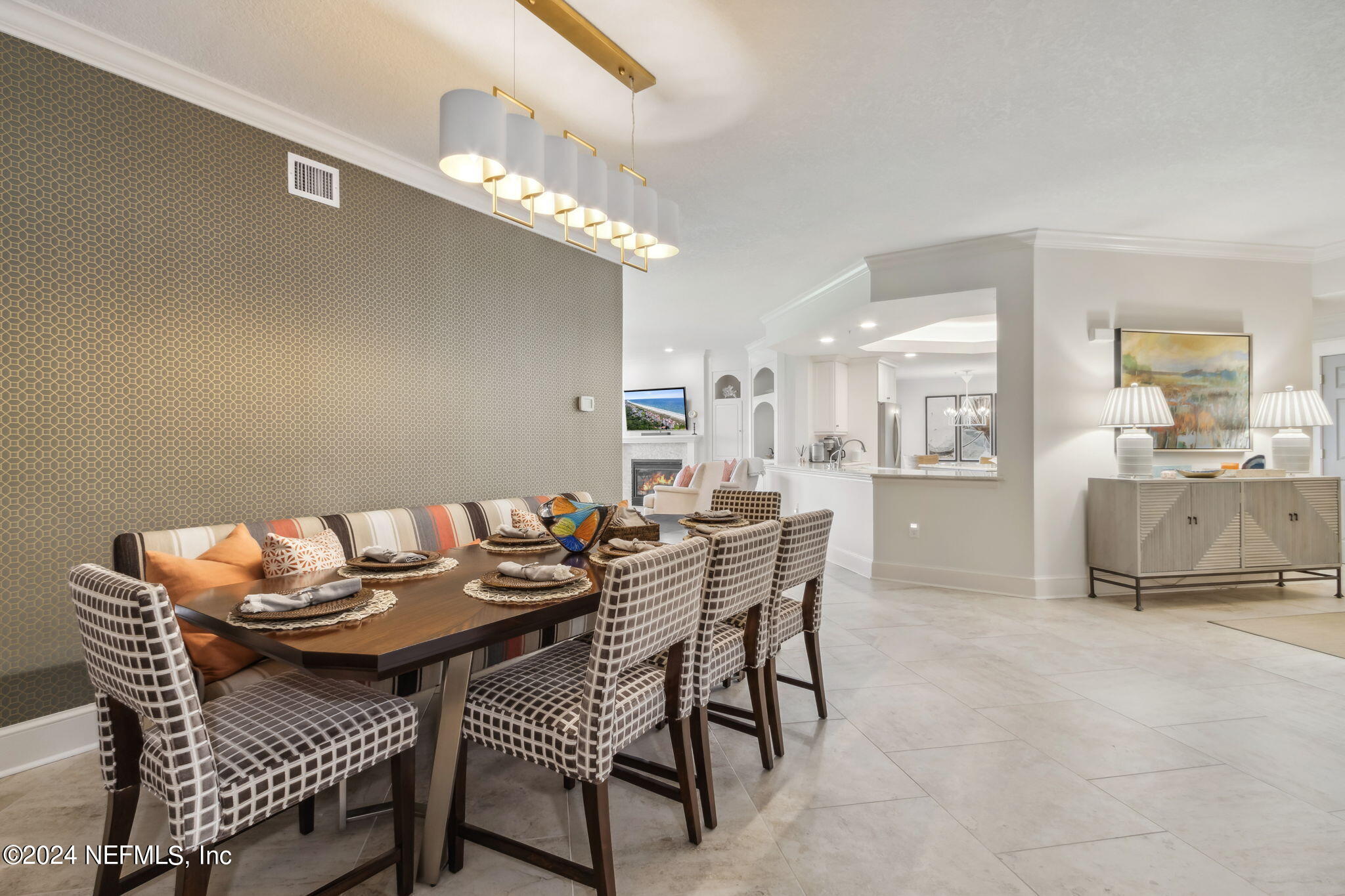 424 BEACHSIDE Place, 424