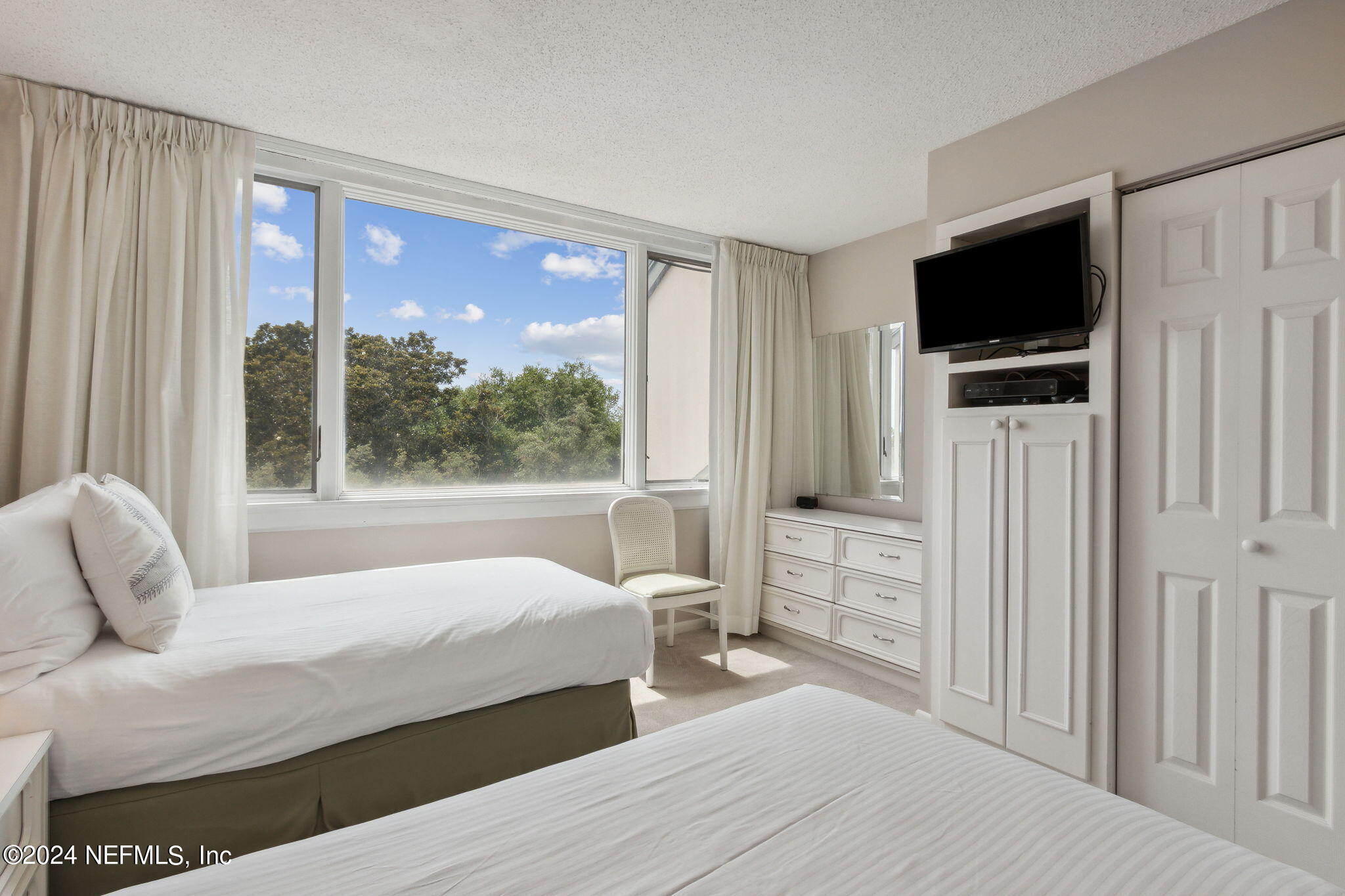 1177 BEACH WALKER Road 1177