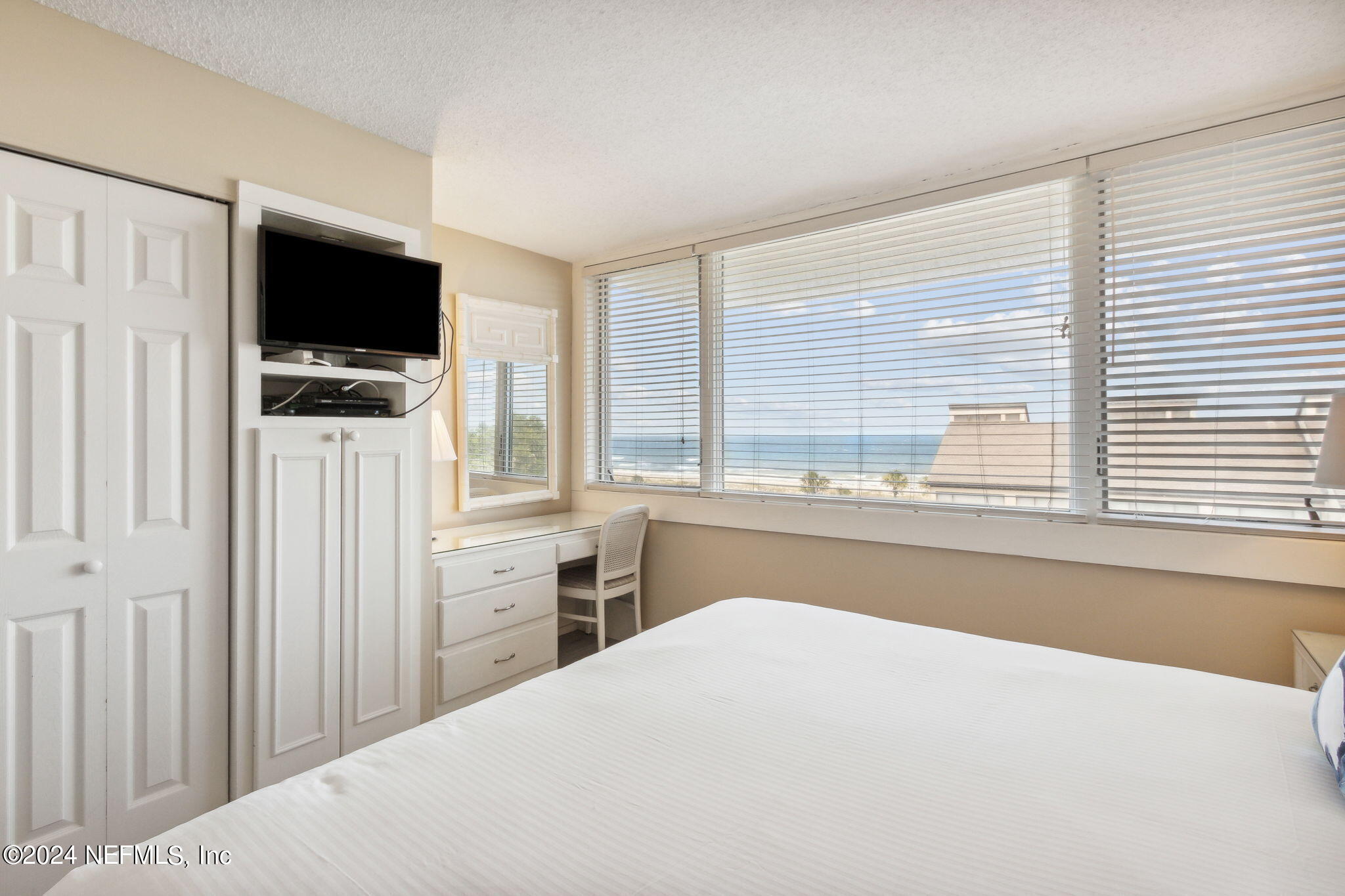 1177 BEACH WALKER Road 1177