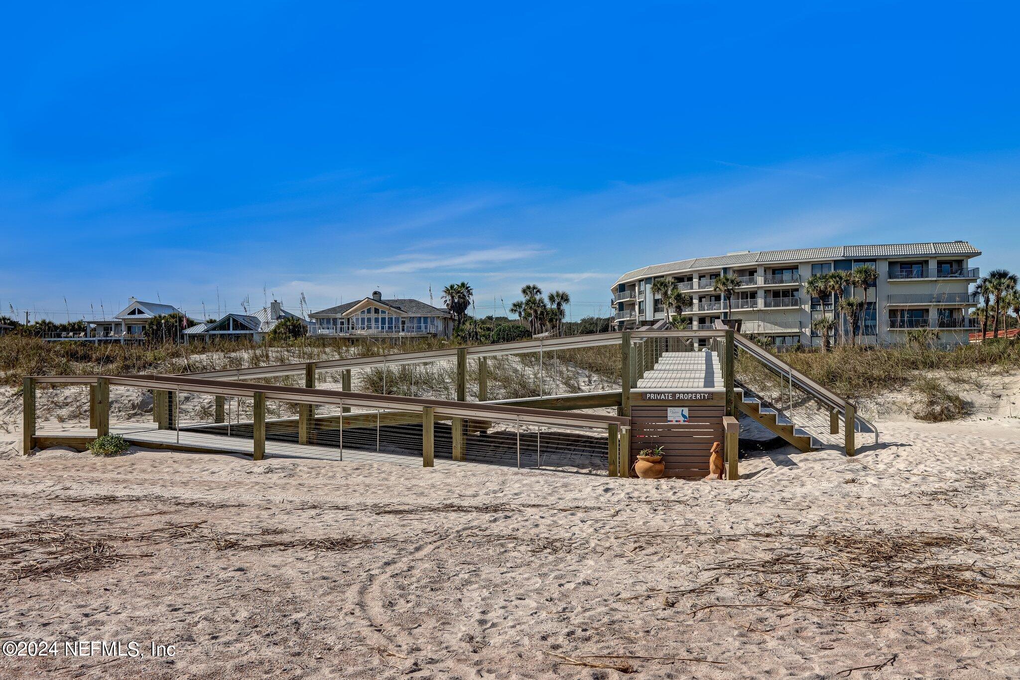3460 S FLETCHER Avenue, 305