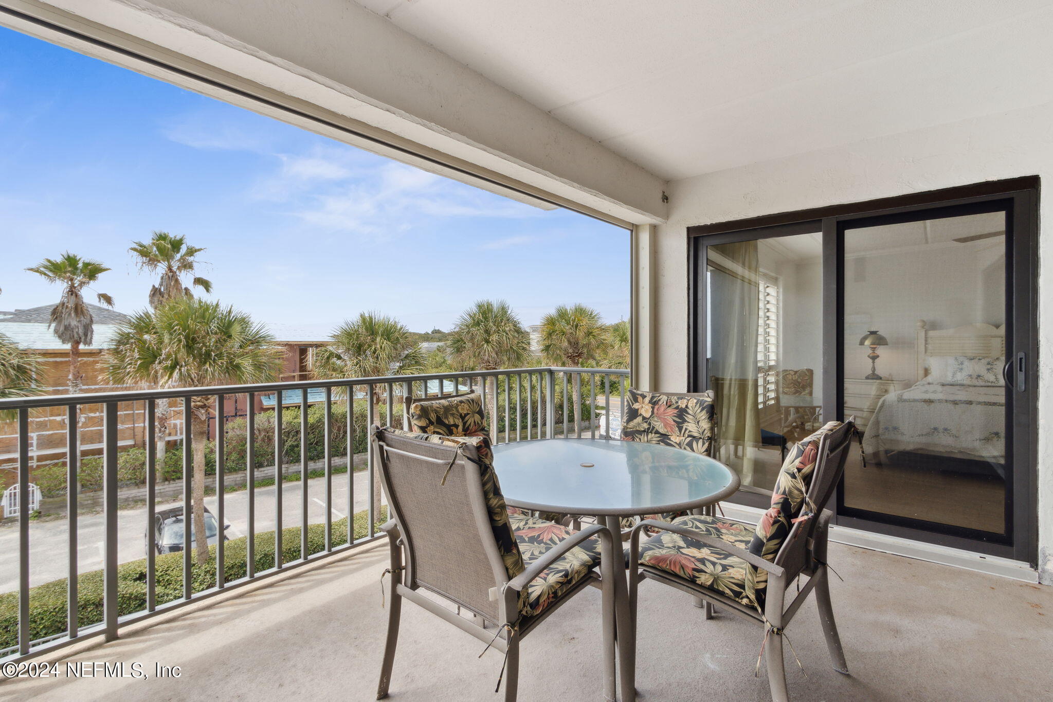 3460 S FLETCHER Avenue, 305