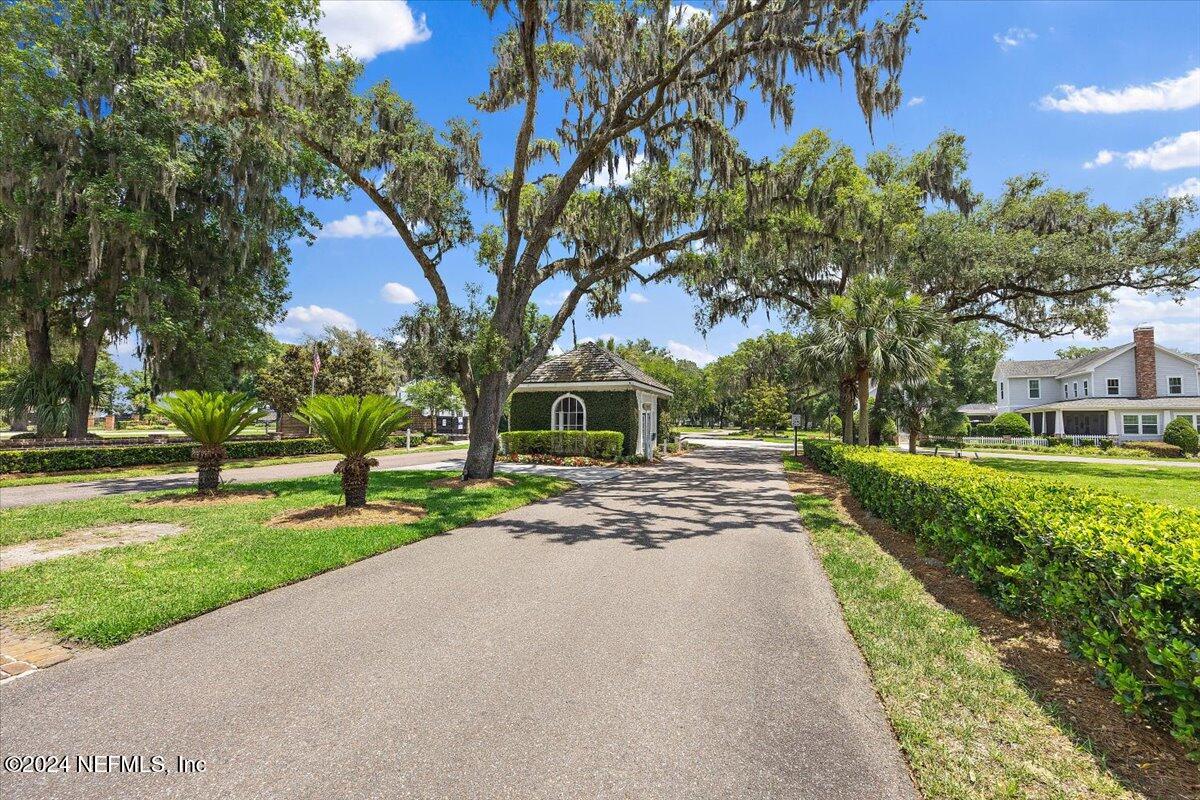 29243 GRANDVIEW MANOR Manor