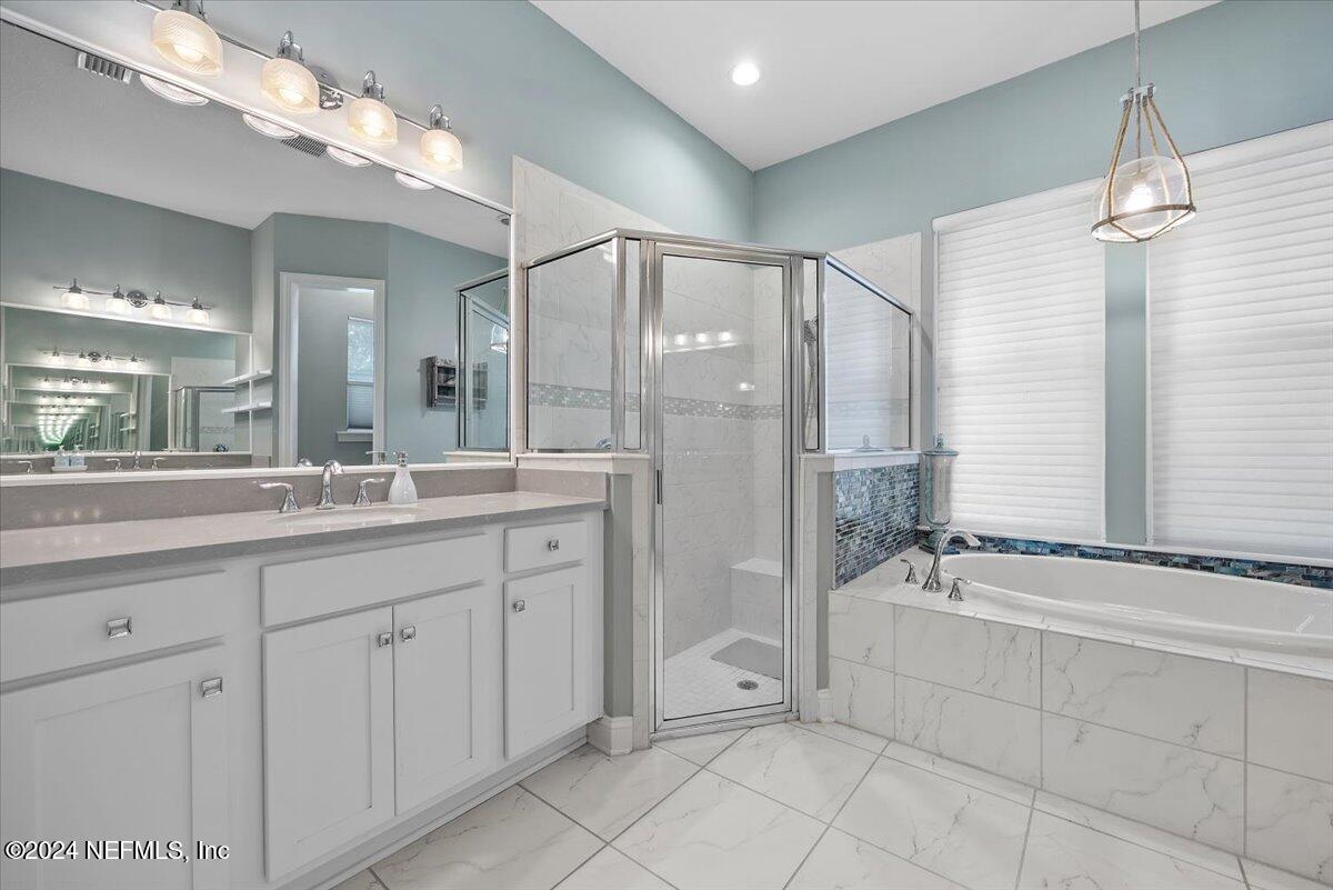 29243 GRANDVIEW MANOR Manor