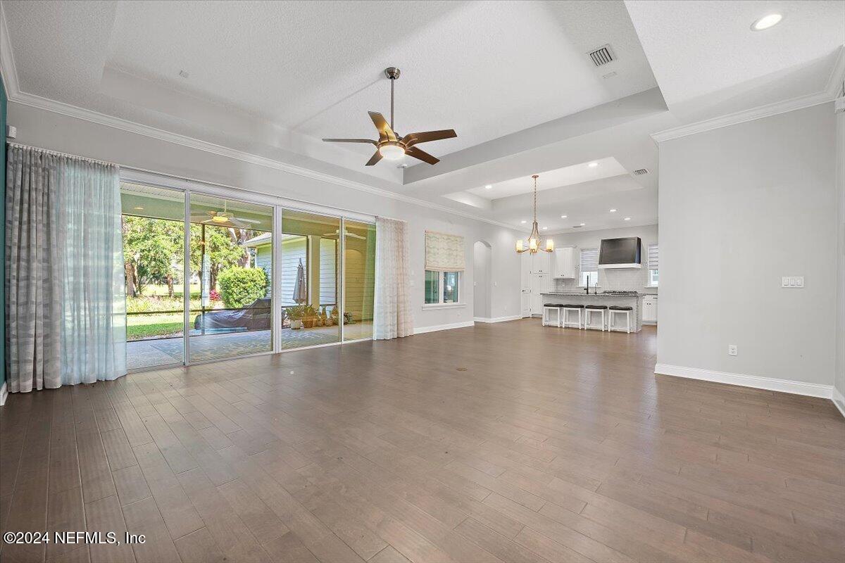 29243 GRANDVIEW MANOR Manor