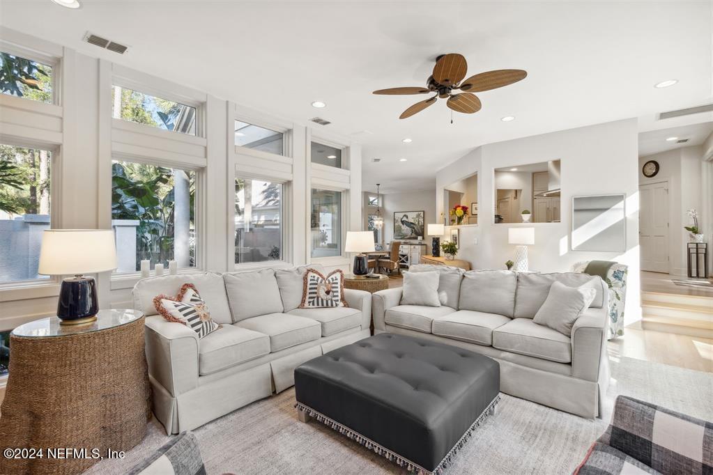 4 FOXTAIL Road