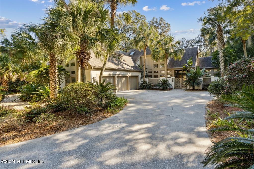 4 FOXTAIL Road