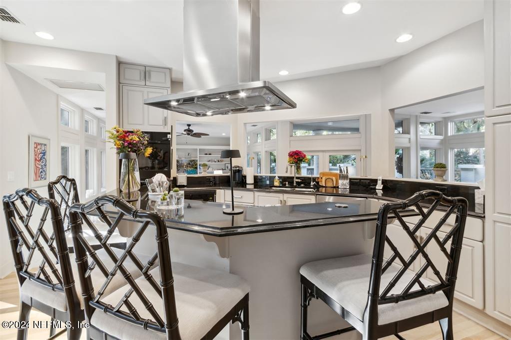 4 FOXTAIL Road