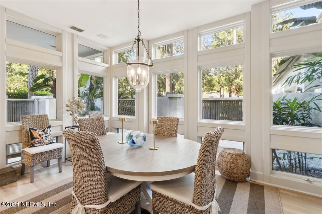 4 FOXTAIL Road